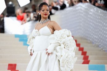 Rihanna ikinci dəfə ANA OLDU