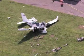 İki təyyarə toqquşdu: pilot öldü