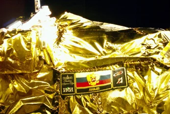 Rusiya kosmik gəmisi Aya çırpıldı 