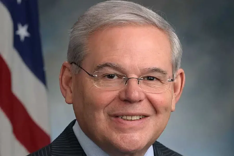 Bob Menendez istefa verdi - SƏBƏB