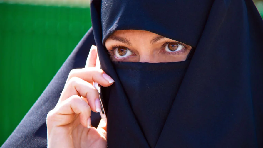 Qırğızıstanda niqab ləğv ediləcək