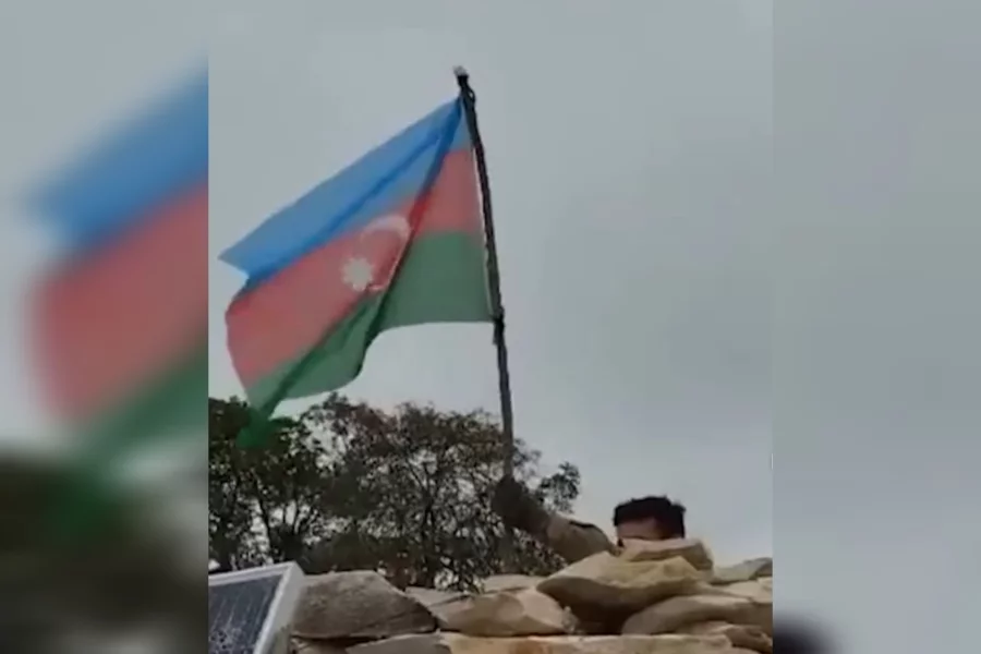 Xocalı postunda Azərbaycan bayrağı - VİDEO