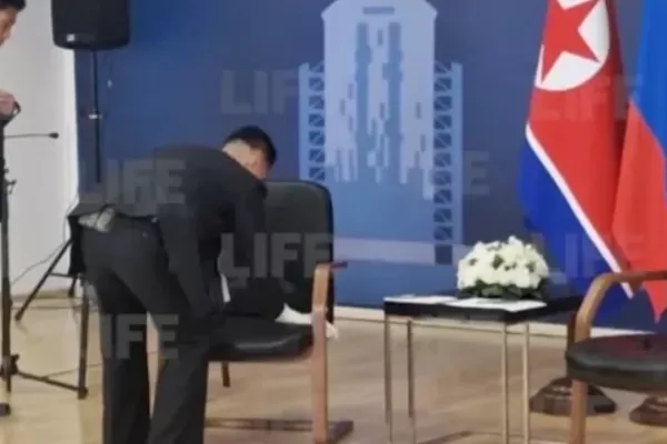 Putinin Kim Çen Inla görüşü zamanı maraqlı MƏQAM - VİDEO