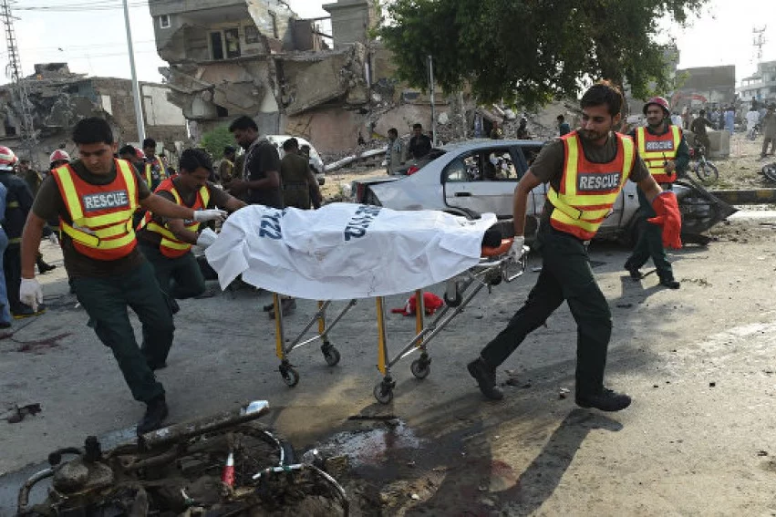 Pakistanda hücum: 9 nəfər öldü - VİDEO