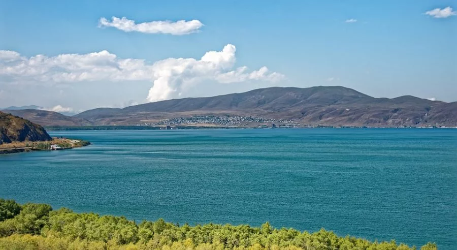 Göyçə gölünün suyu AZALDI