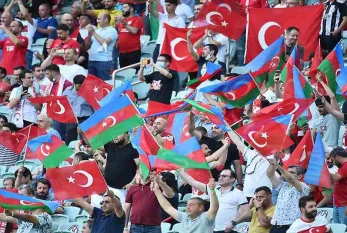 Türkiyə Futbol Federasiyasından şok QƏRAR - Azərbaycan bayrağına QADAĞA - VİDEO