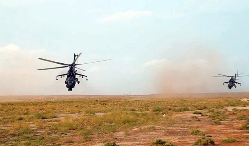 Hərbi helikopterlər təlimdə - VİDEO