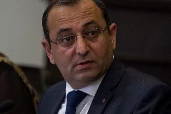 "Araik Nikolla məsləhətləşdikdən sonra gedib" - Minasyan