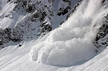 Alpinistlər qar uçqunu altında qaldı -  Ölənlər var