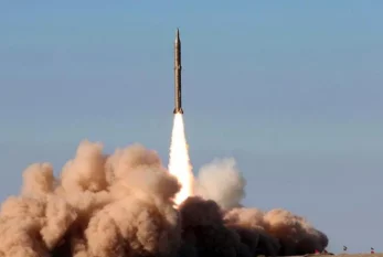 İran “Fəttah 2” raketlərini hərəkətə gətirdi 