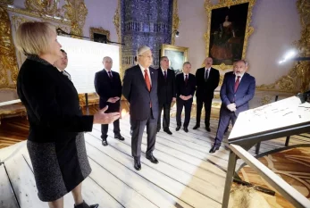 Prezident Sankt-Peterburqda “Yekaterina sarayı” ilə tanış olub 