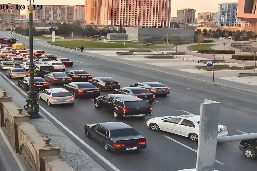 Bakıda sıxlıq müşahidə edilən yollar - SİYAHI