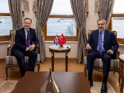Türkiyə və Britaniyanın xarici işlər nazirləri görüşdü 