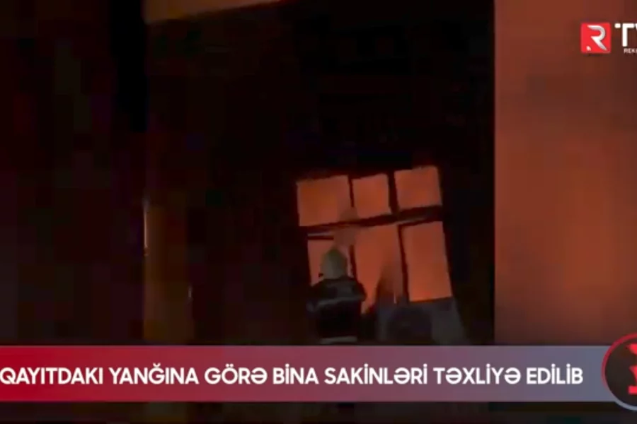 Sumqayıtdakı yanğına görə bina sakinləri təxliyə edildi - ANBAAN GÖRÜNTÜLƏR