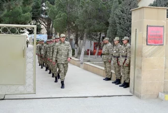 Azərbaycan Ordusunun bir qrup hərbçisi ehtiyata buraxıldı 