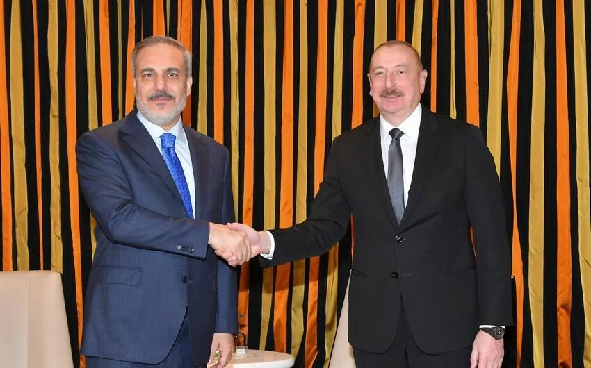 Azərbaycan Prezidenti Hakan Fidanla görüşdü 