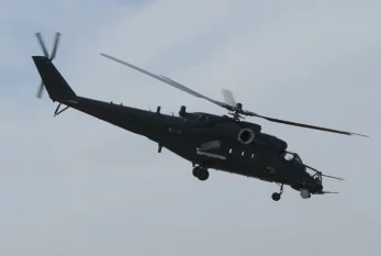 Hərbi helikopter qəzaya uğradı: iki nəfər öldü 