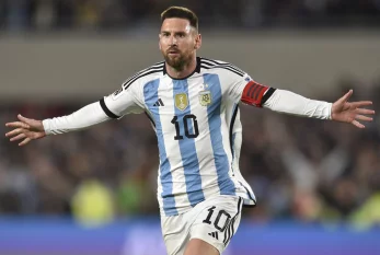 Biletlər baha satıldı, amma Messi oynamadı - VİDEO