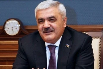 Rövnəq Abdullayev Parisə niyə getməyib? 