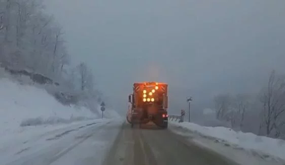 Bəzi rayonlarda yollar buz bağlayacaq 