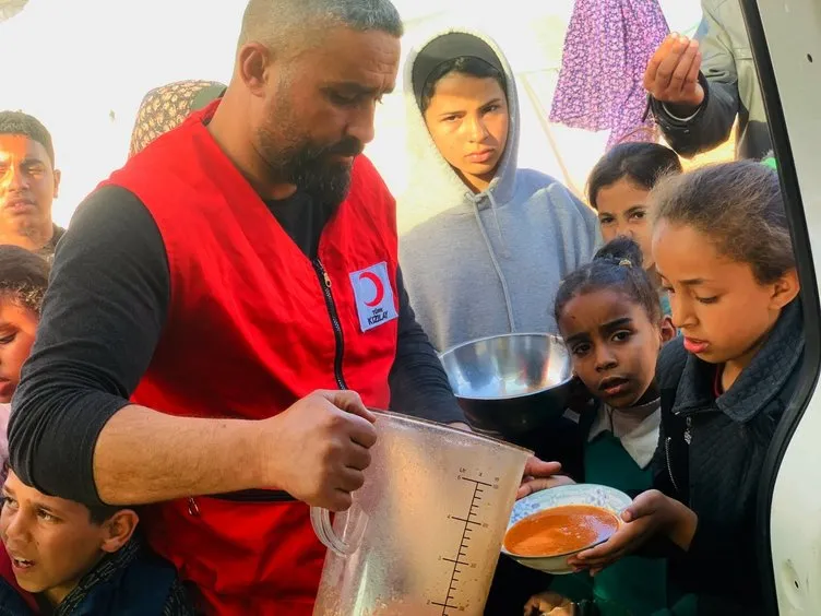 Yardım gəmisi Qəzzaya yola düşür 