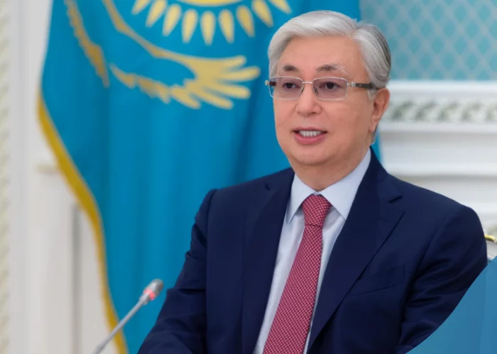Qazaxıstan Prezidenti ölkənin gerbini dəyişdirir 