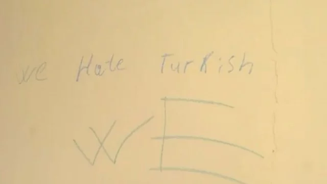 Xankəndi məktəbində türklərə qarşı nifrət yazıları - VİDEO