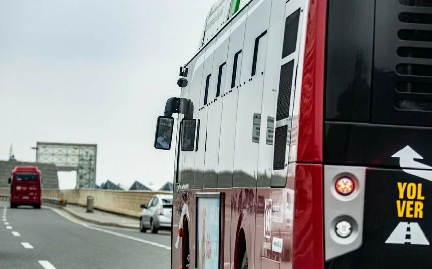 Bakıda avtobusda ilginc anlar - VİDEO