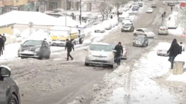 Hava ilə bağlı XƏBƏRDARLIQ - qar yağacaq, yollar buz bağlayacaq