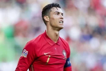 Ronaldo hakimə belə etiraz etdi - FOTO