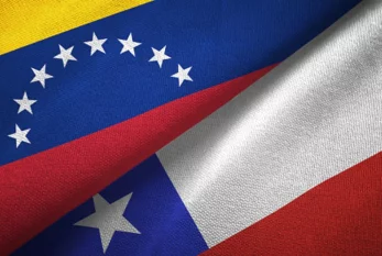 Çili Venesueladakı səfirini geri çağırıb 