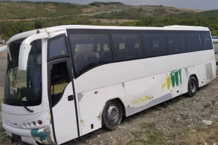 Turist avtobusu qəzaya uğradı : XEYLİ SAYDA YARALI VAR