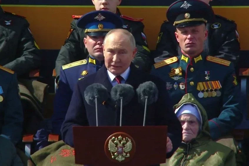 Putin: Biz hər zaman müharibəyə hazırıq - FOTOlar