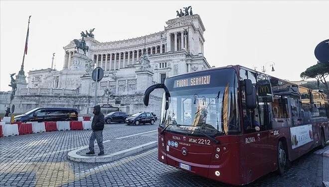 İtaliyada avtobus və metrolar işləmədi 