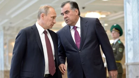 Putin Tacikistan prezidenti ilə danışdı