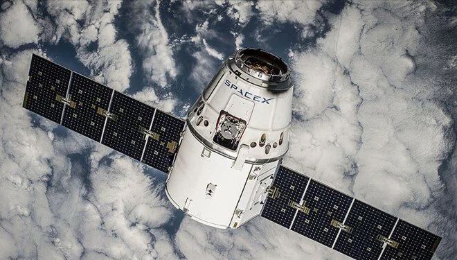 "SpaceX" orbitə ABŞ casus peyklərini göndərdi 