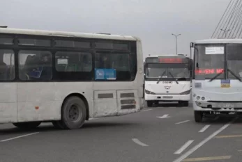 Bakıda qadın avtobusdan yıxılıb öldü 