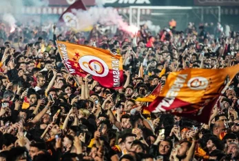 Çempion Qalatasaray coşğulu qarşılandı - FOTOlar