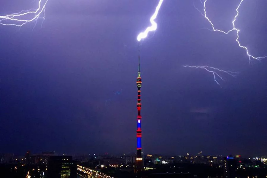 Rusiyada teleqülləni ildırım vurub 