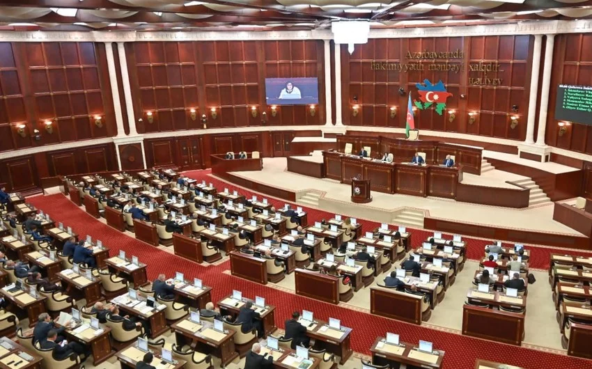 Parlamentin sonuncu iclasının gündəliyinə dəyişiklik edildi 