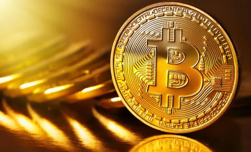 “Bitcoin”in dəyəri 70 min dolları ötdü 