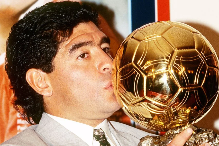 Maradonanın "Qızıl top" mükafatı hərracdan çıxarıldı - SƏBƏB