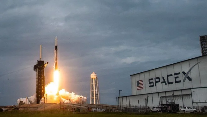 "SpaceX" casus peyklərini orbitə çıxaracaq