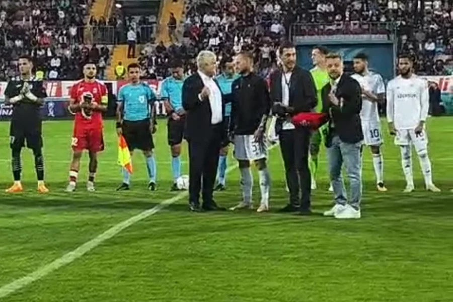 Məşhur azərbaycanlı futbolçu karyerasını bitirdi - ÖZƏL VİDEO