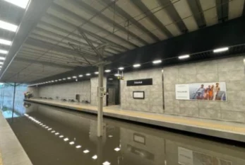 Metrolar gölə çevrildi, avtomobillər sular altında qaldı 