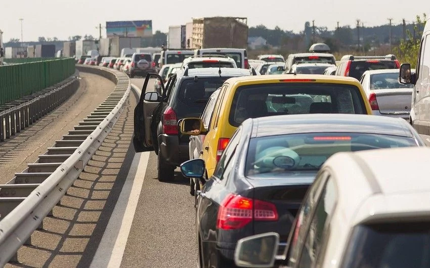 Tıxaclı Bakı-Sumqayıt yolu: problemi necə həll etmək olar? - Təkliflər