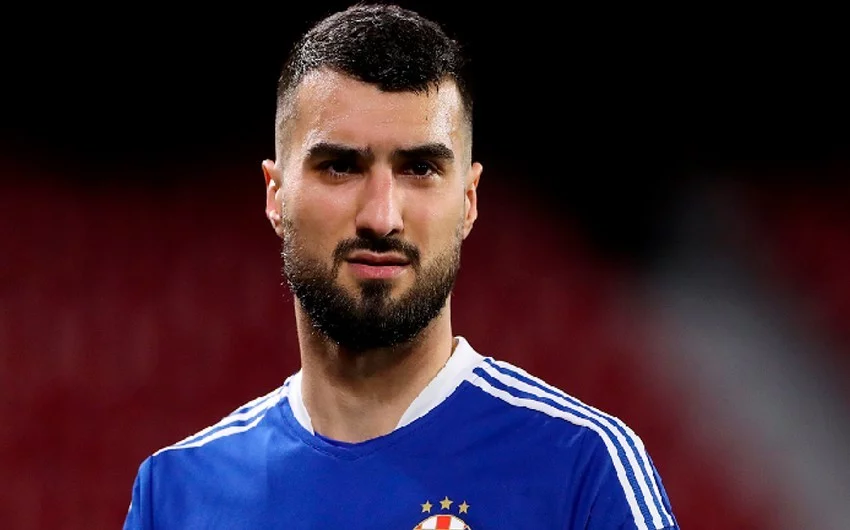 Mahir Emreli rəsmən "Dinamo"dan ayrıldı 