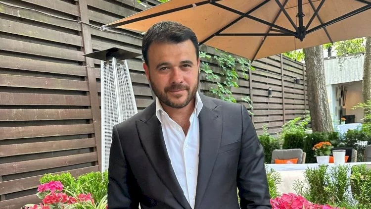 Emin Ağalarovdan dünya ulduzuna mükafat - FOTO