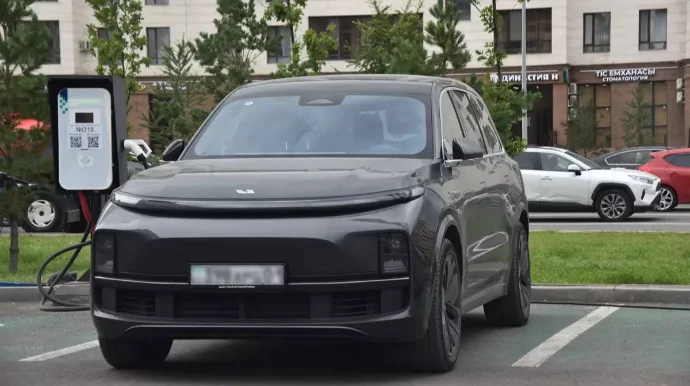 Elektromobillər üçün parkinq PULSUZ olacaq 