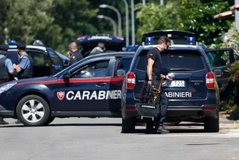 Yeniyetmə, ailəsini bıçaqlayaraq öldürdü 